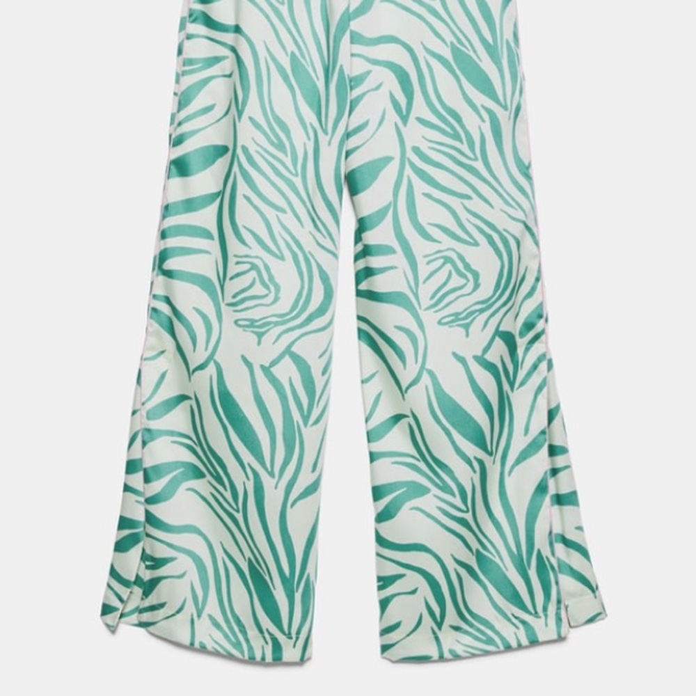 Zara green/ ecru print pajama style top and pants matching set NWT - Picture 6 of 6